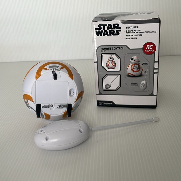 Stars Wars BB-8 with Remote Control - Picture 3 of 4